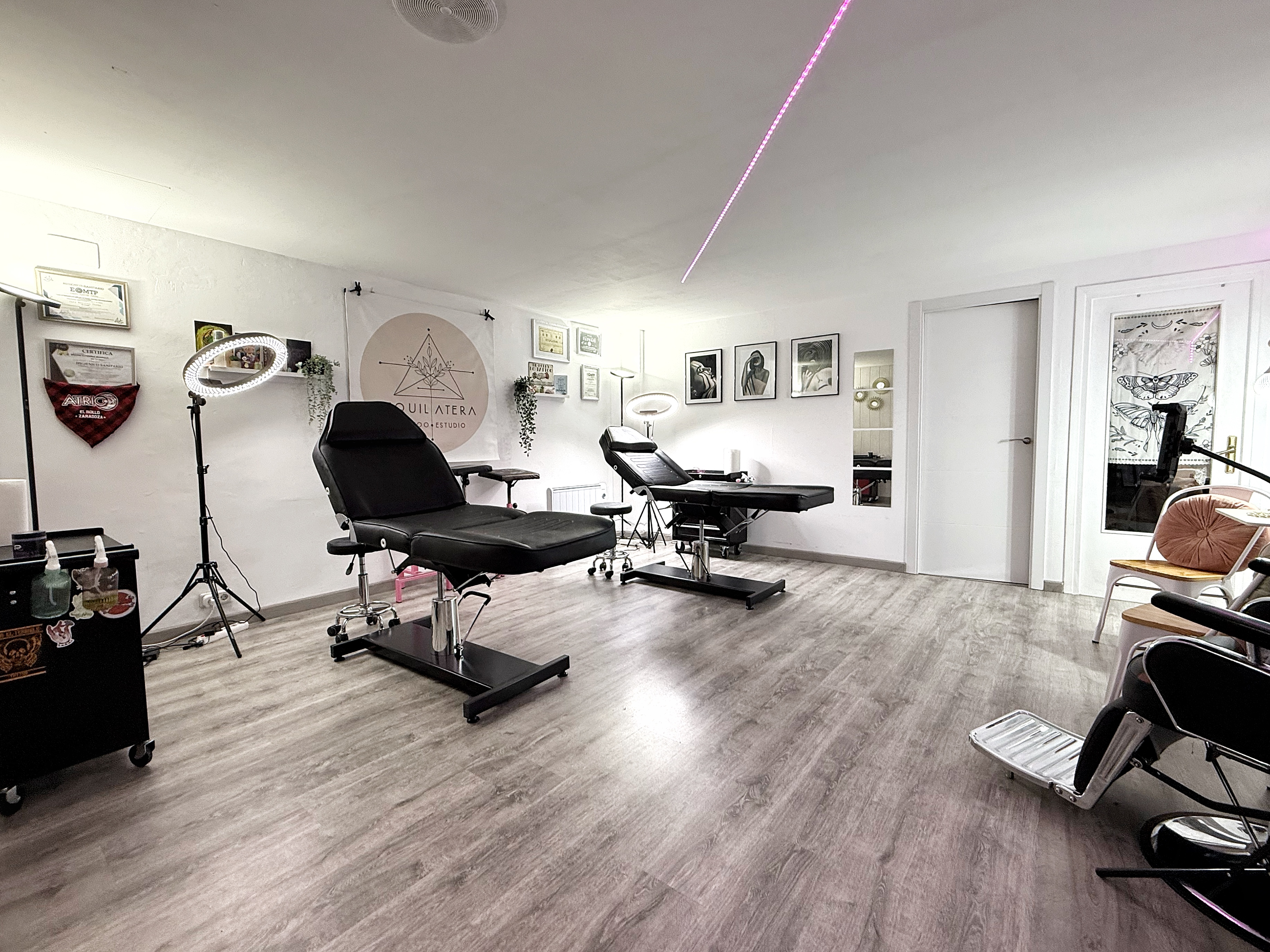 Estudio de tatuajes Equilátera Tattoo Studio en Jaca